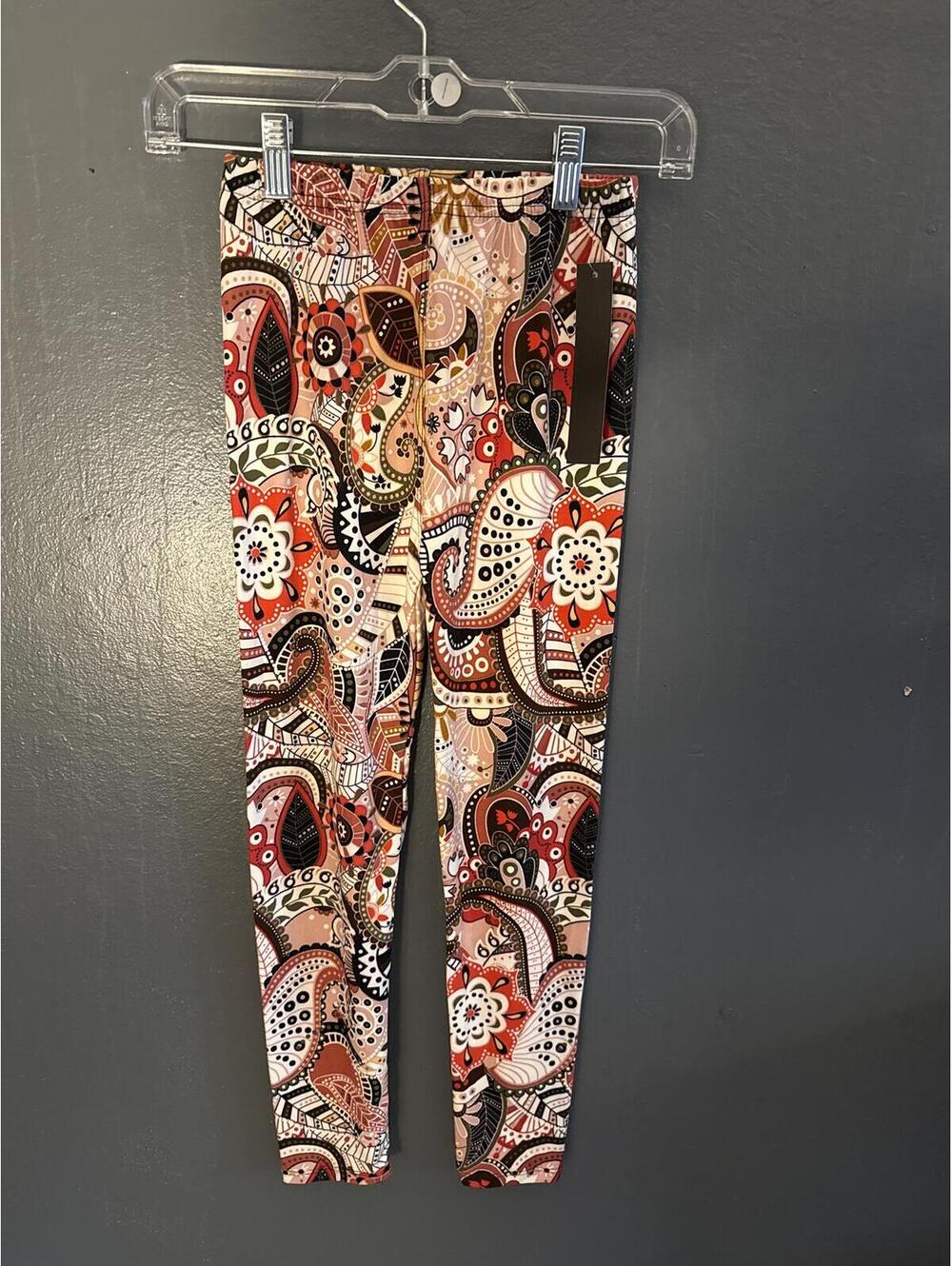 Girl's Patterned Leggings with Paisley and Floral Design